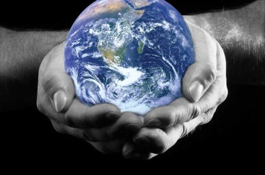 earth_in_hands_by_tonysteeleebw-d654vzm